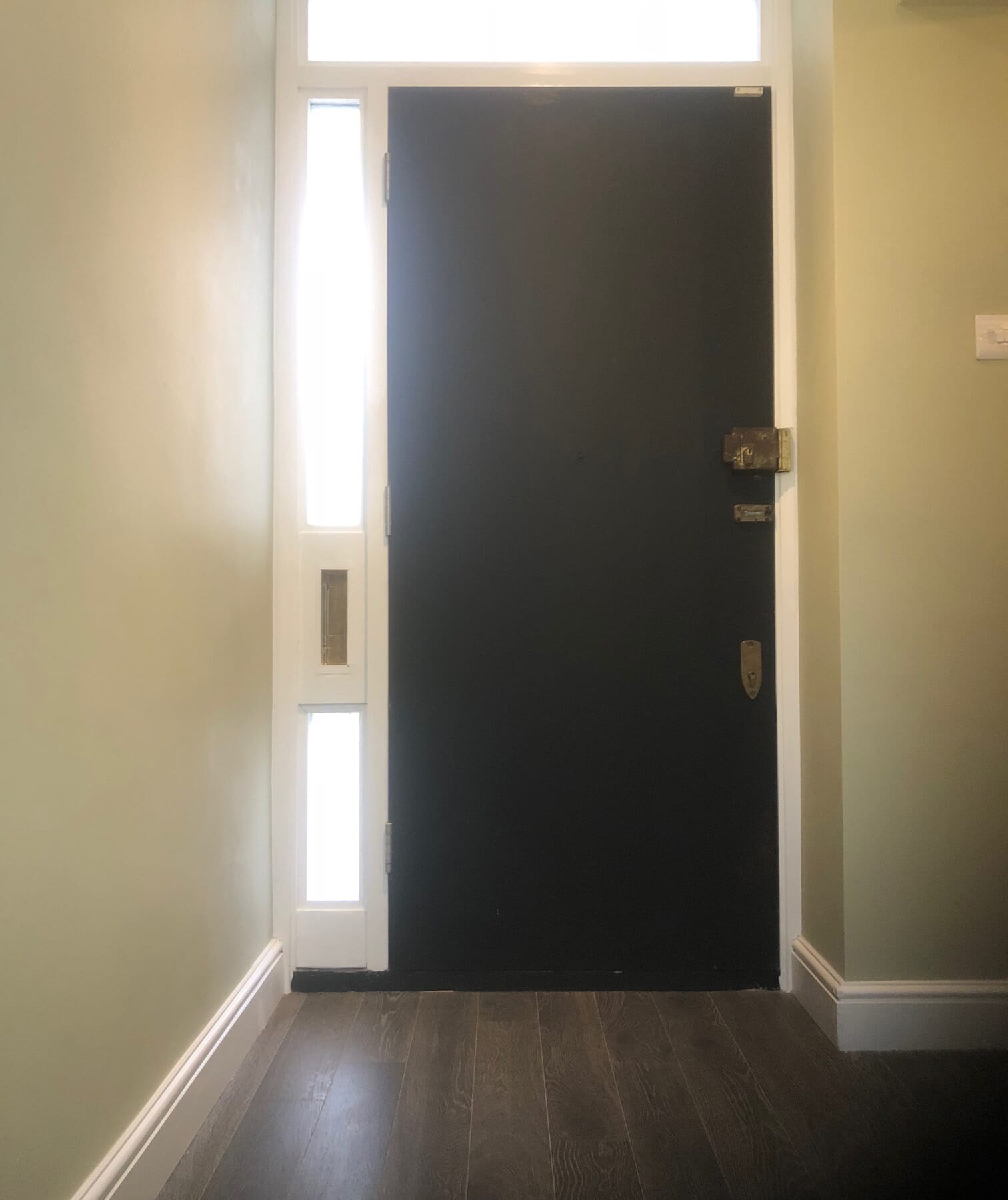 external-door-from-inside-photo-original